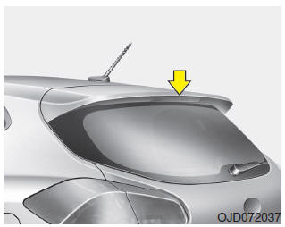 Sostituzione lampadina terza luce stop