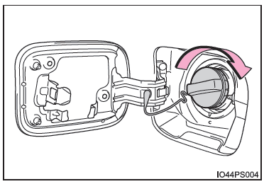 Chiusura del tappo serbatoio carburante